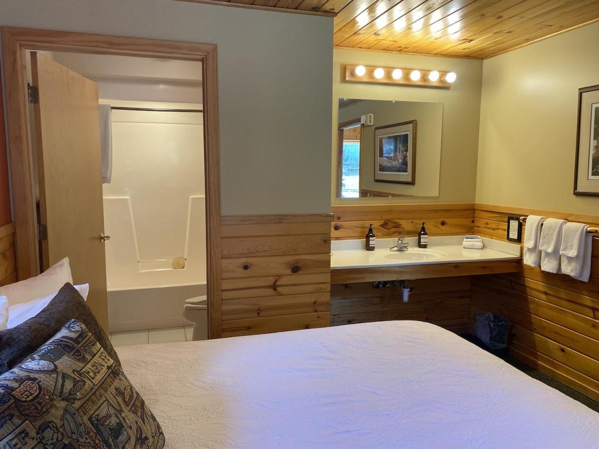 Gunflint Lodge Гран Маре Екстериор снимка